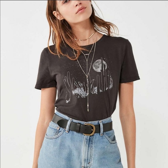 🌵 UO Cactus & Stars Tee ✨ - Picture 1 of 6